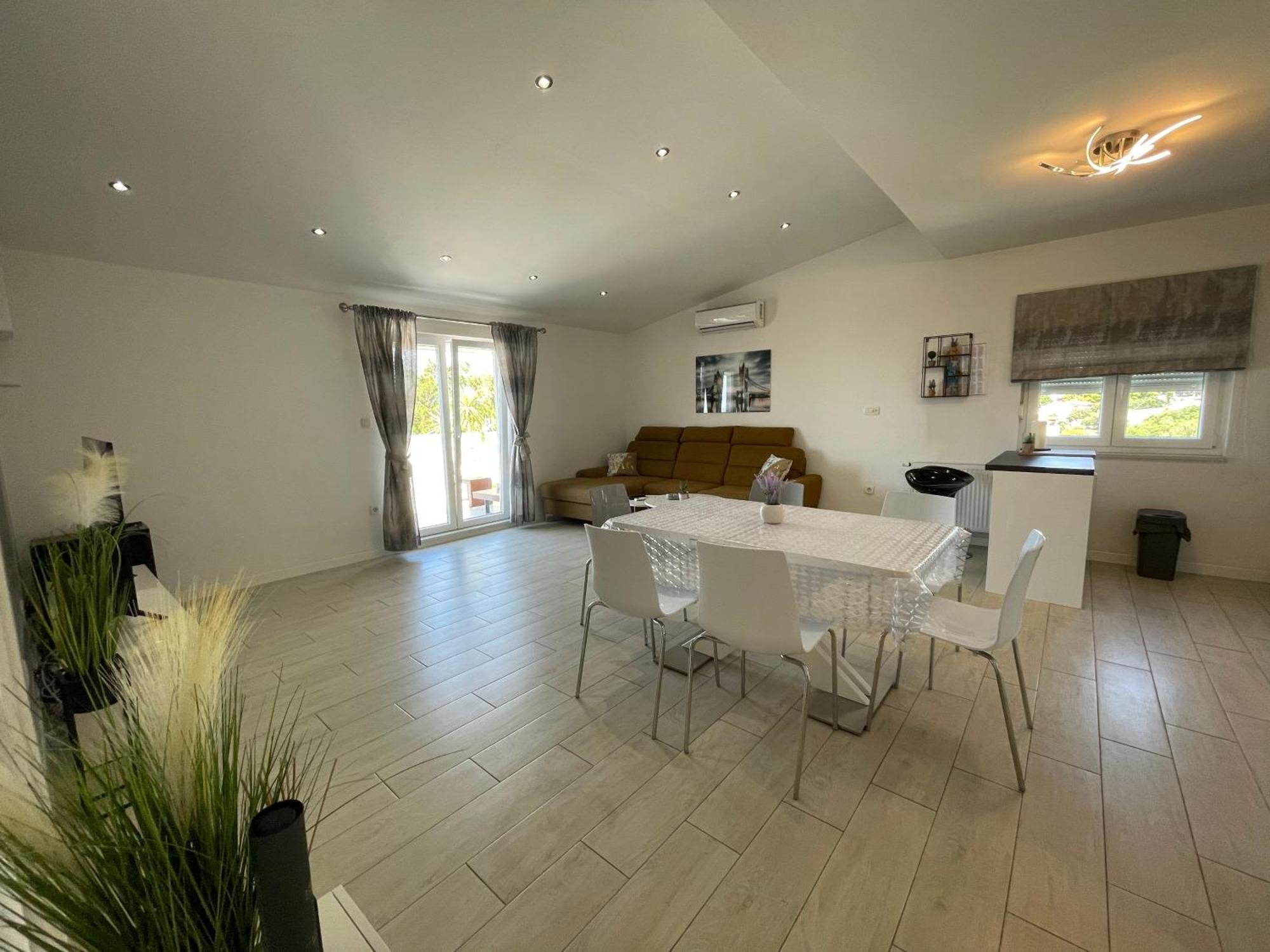 Apartman Mili Baška Voda Екстериор снимка
