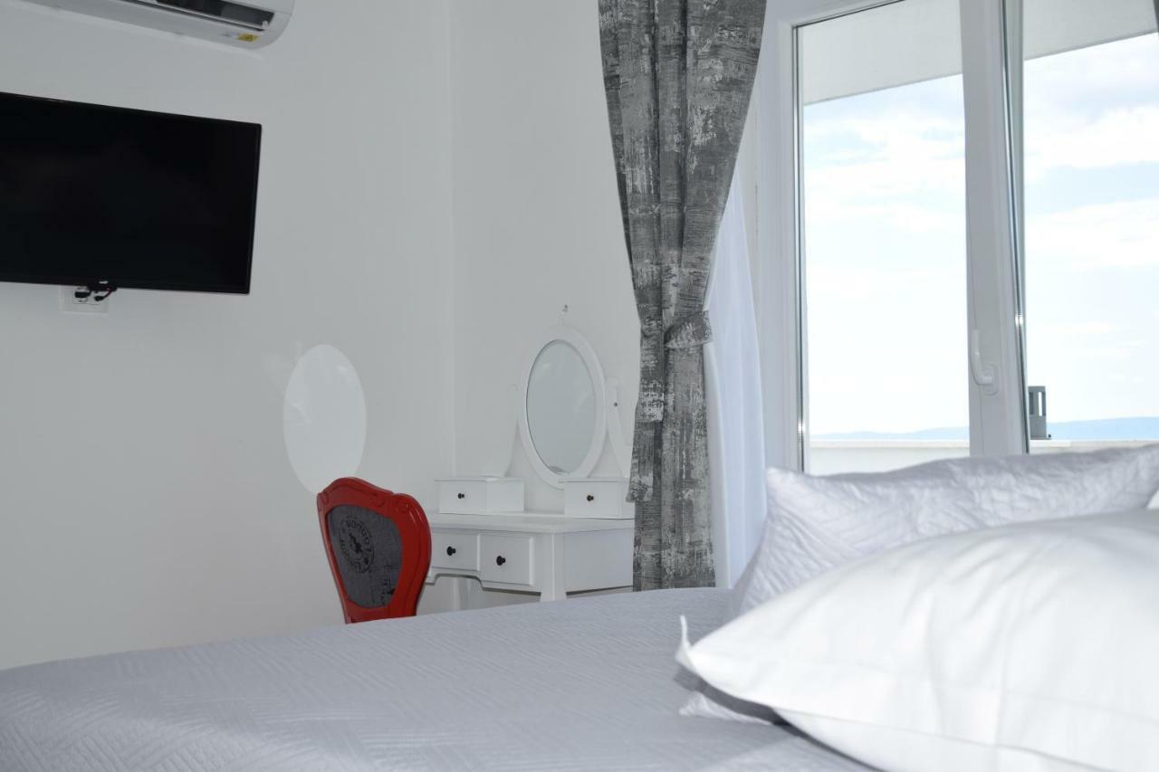 Apartman Mili Baška Voda Екстериор снимка